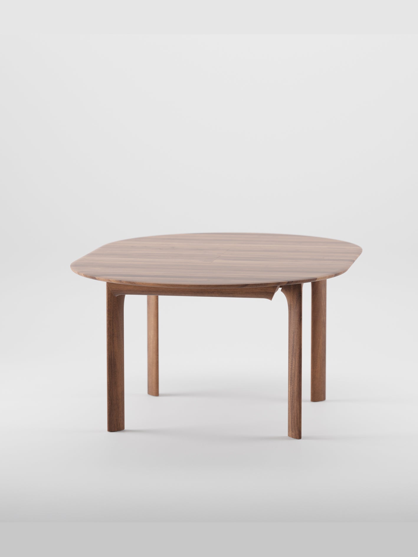 DINING TABLE // Fin (extension)