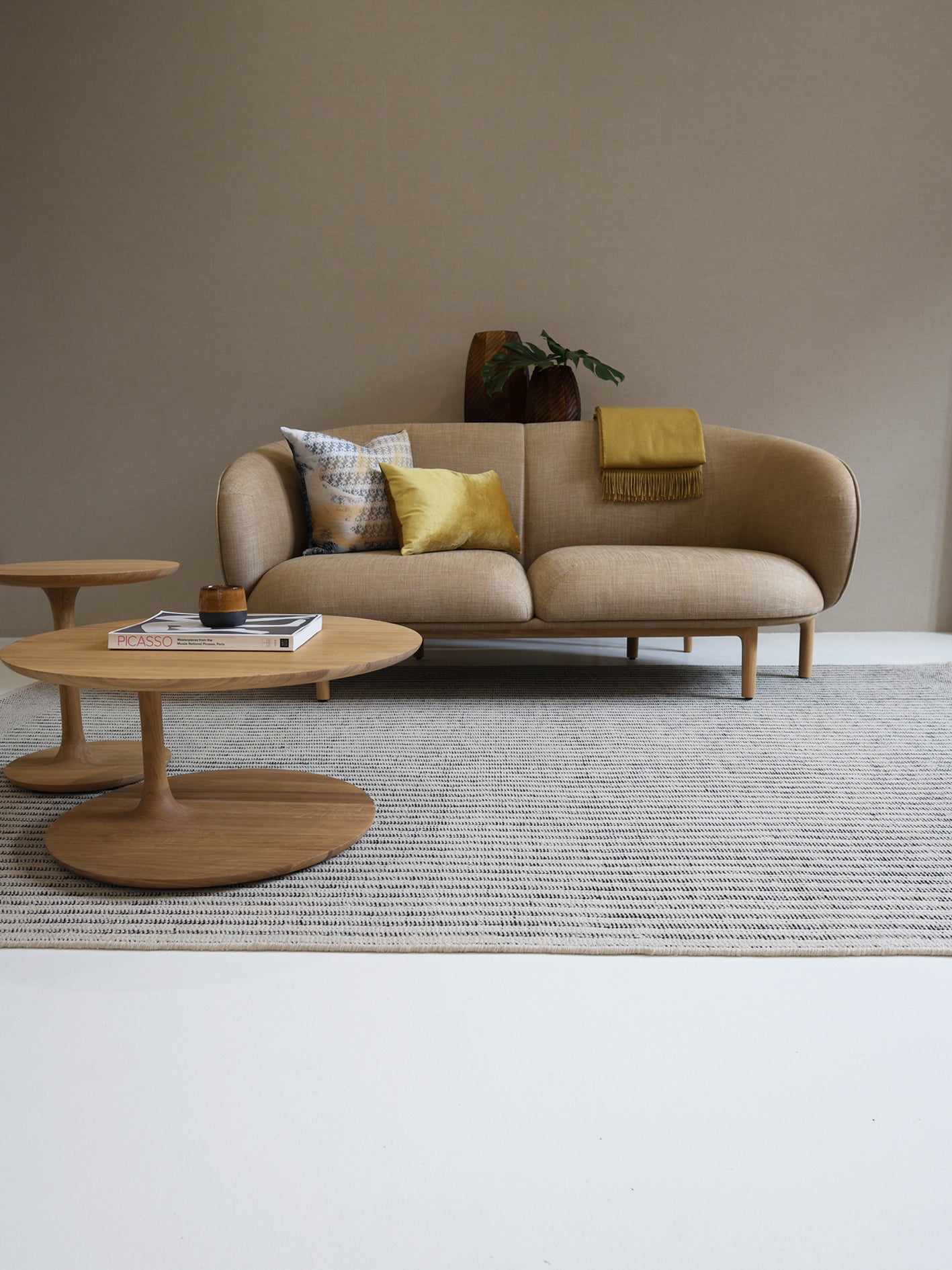 SOFA // Mela