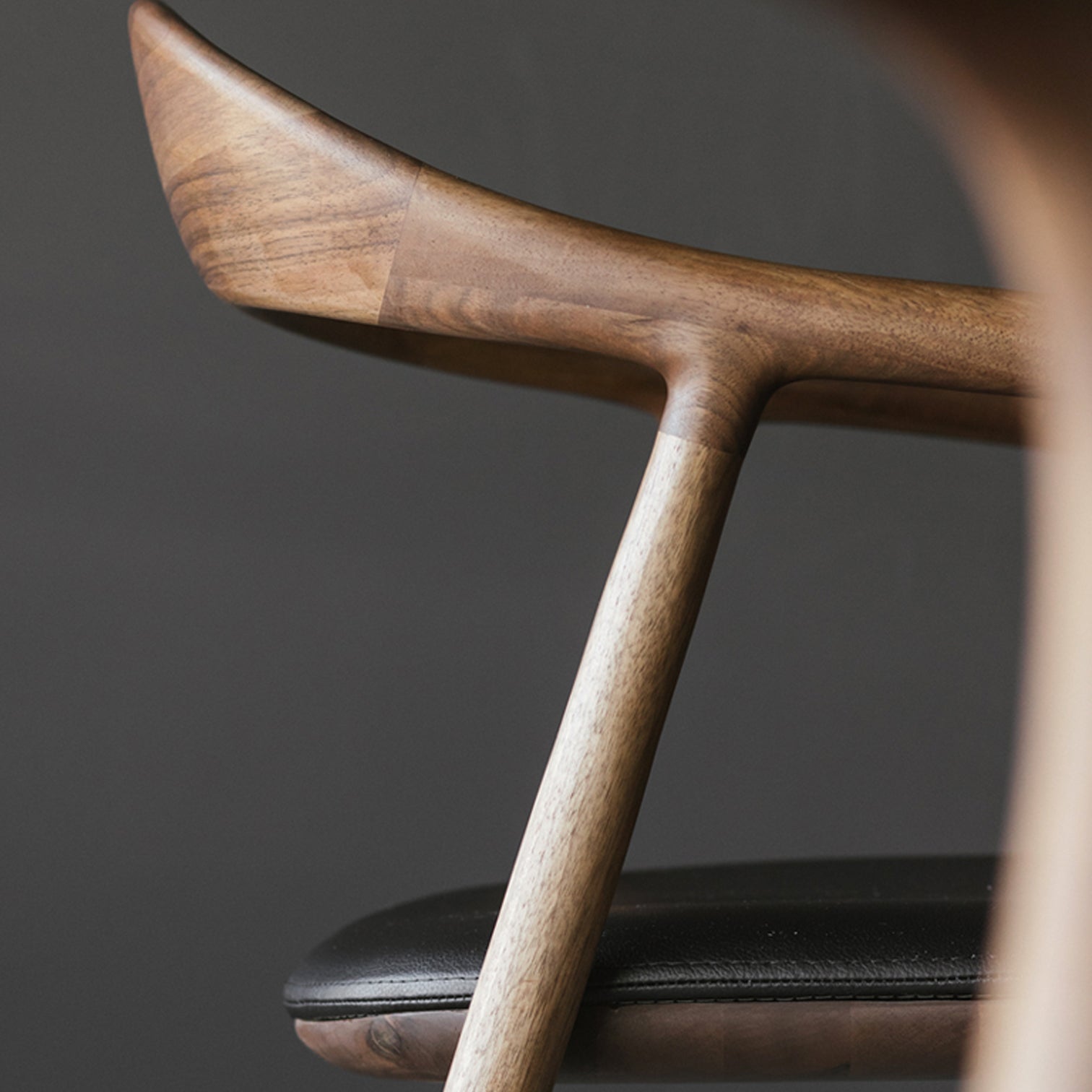 DINING CHAIR // Neva