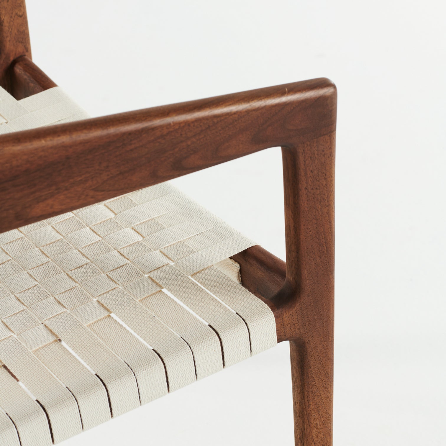 DINING CHAIR // Tesa