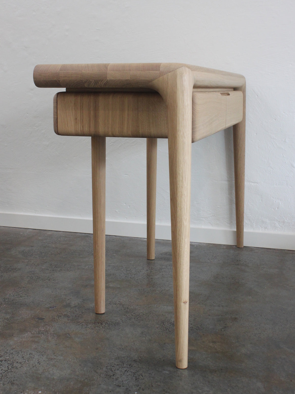 ARTISAN CONSOLE // LATUS with drawers