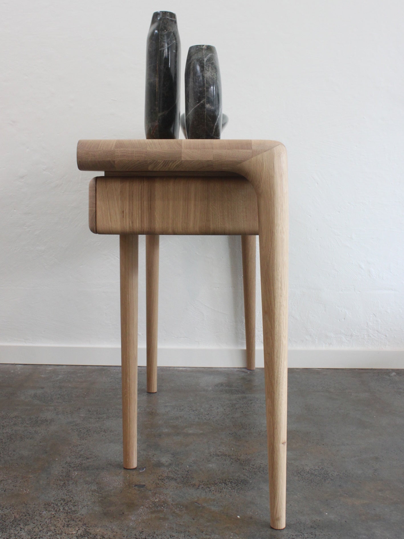 CONSOLE // Latus with drawers