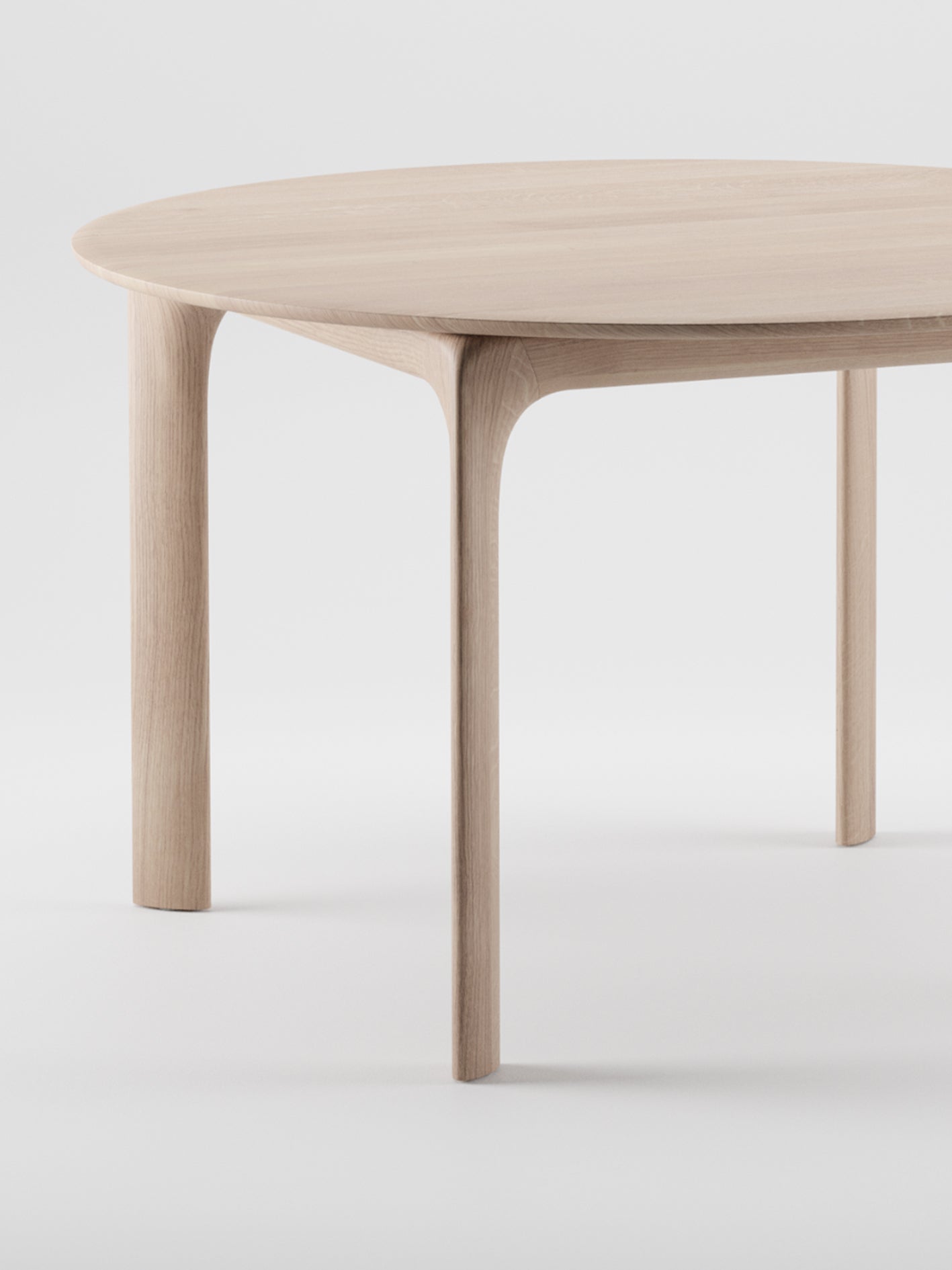 DINING TABLE // Fin (extension)