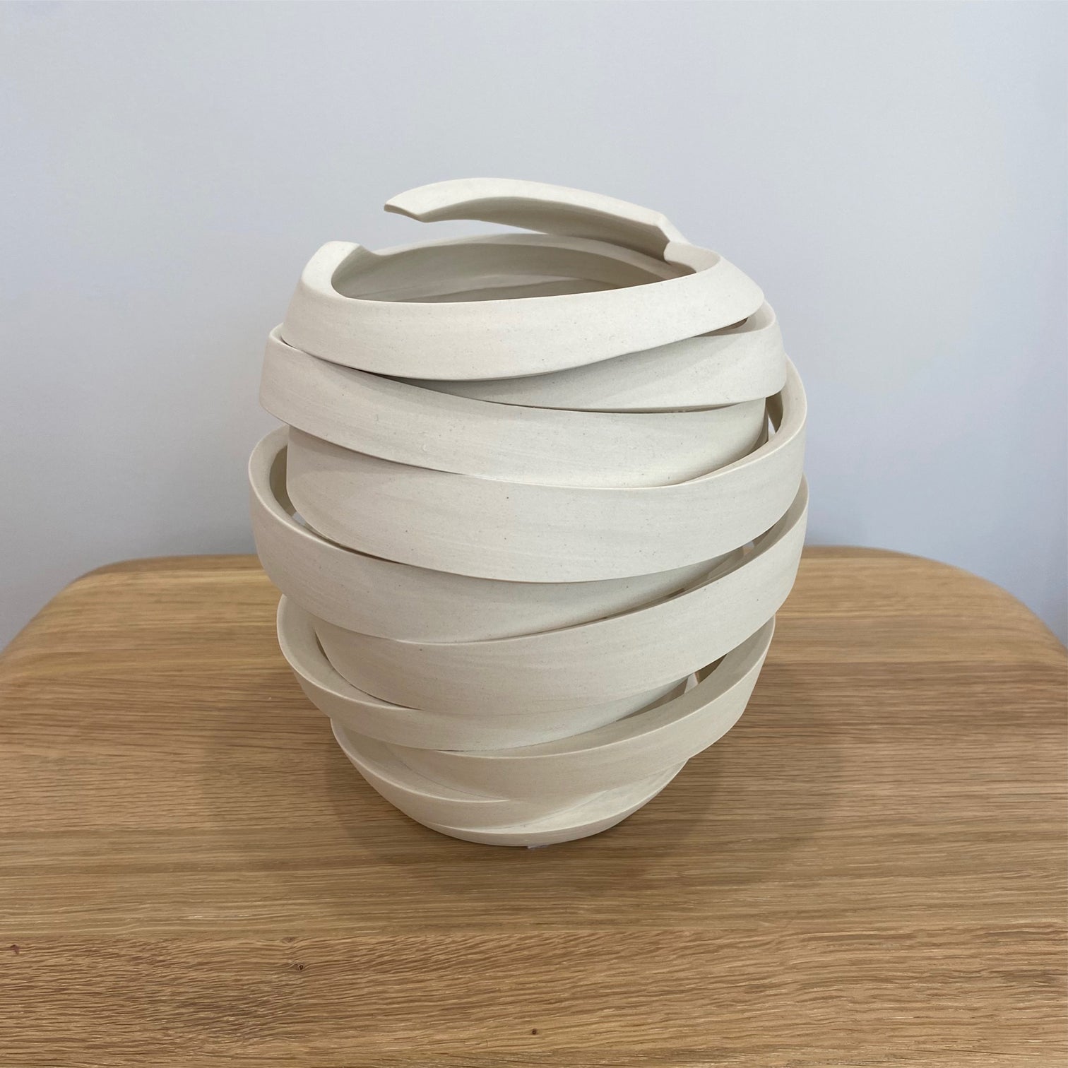 SIDE TABLE LAMP // Ceramic, SPIRAL