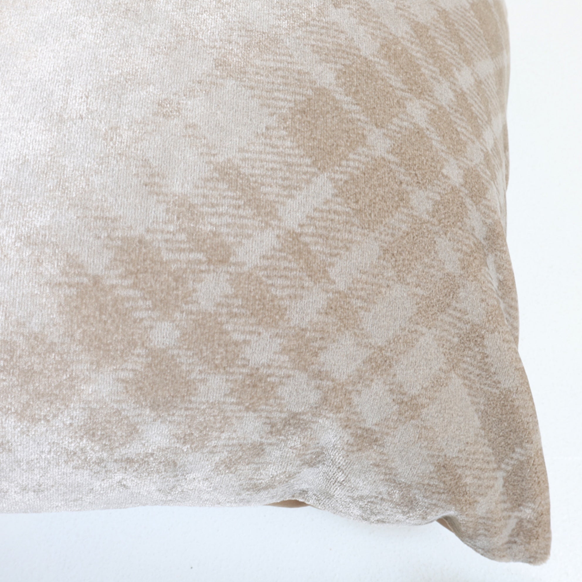 CUSHION // QUASAR