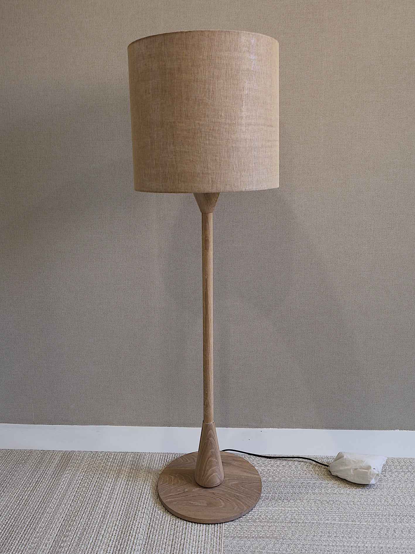 FLOOR LAMP // TOTE, Oak + ROSE/Gold shade