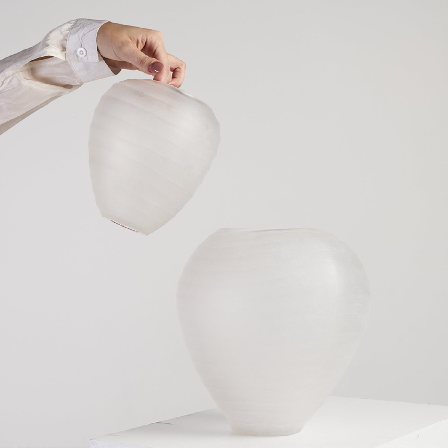 VASE // Glass, Akoya [WHITE]