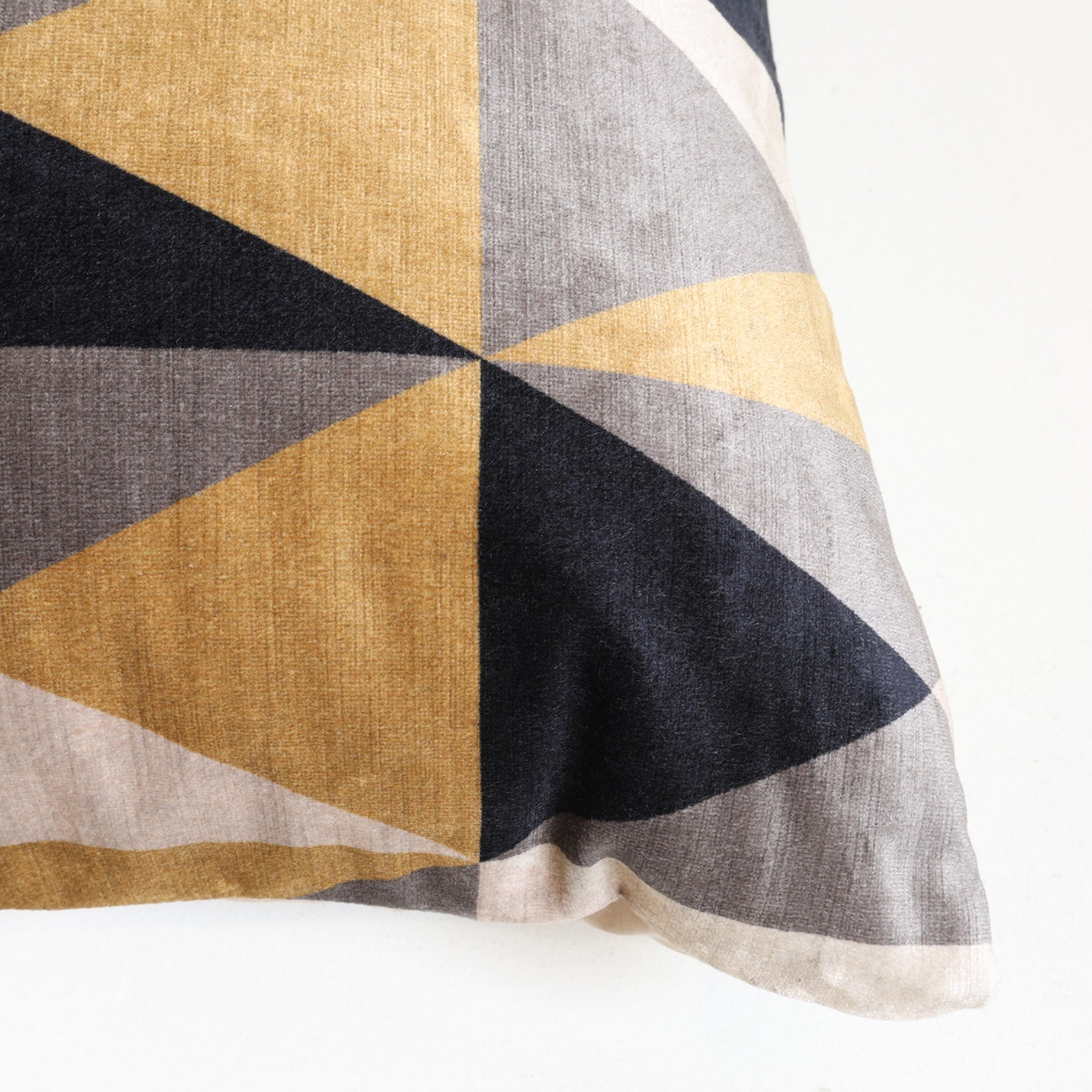 CUSHION // ARCO [Velvet]