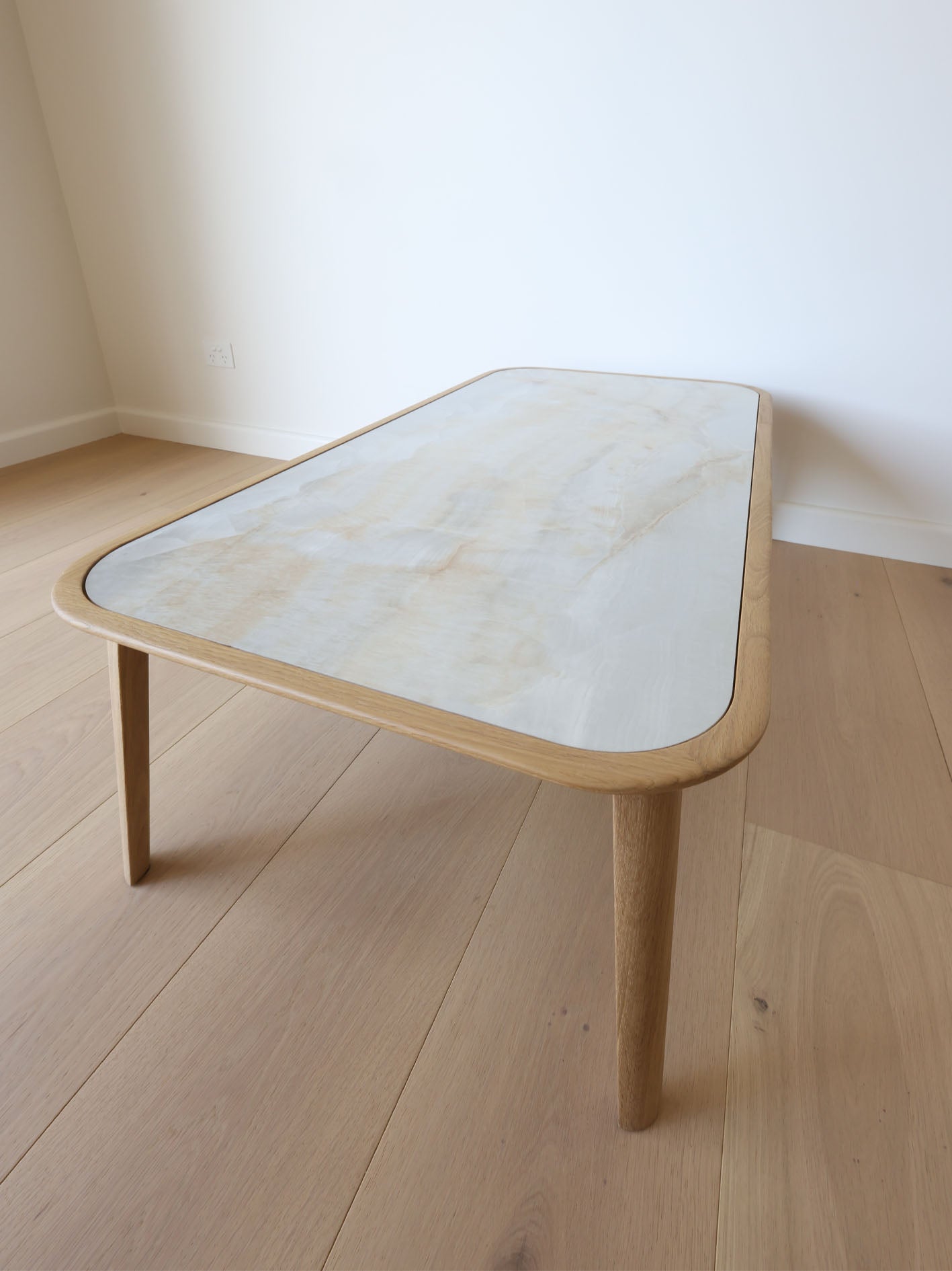 COFFEE TABLE // Kalota