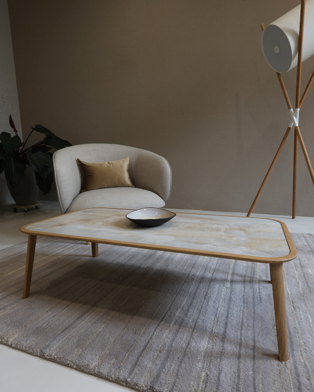 COFFEE TABLE // Kalota