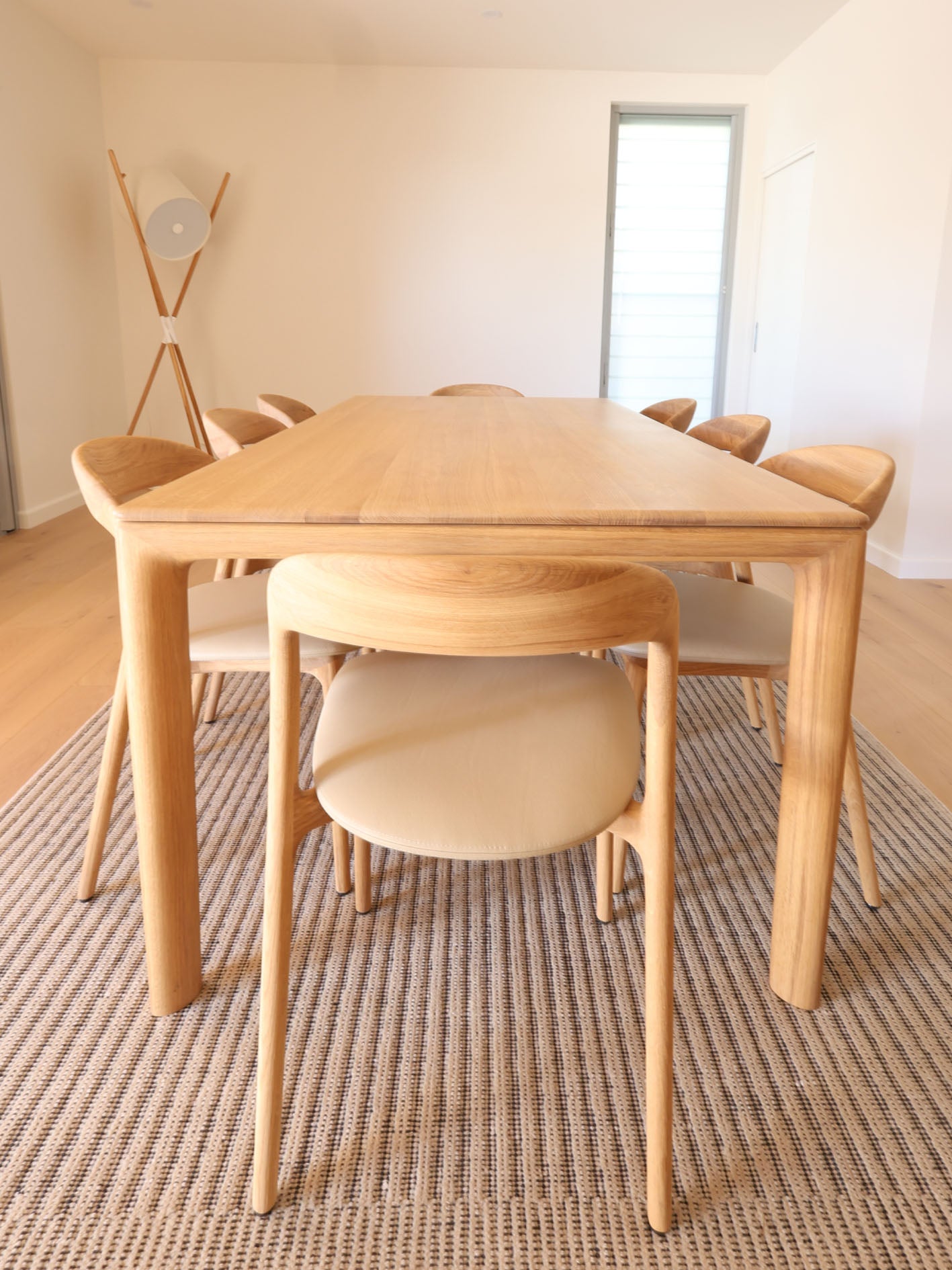 SALE - DINING TABLE // NEVA 200cm OAK [6-8 Seats]