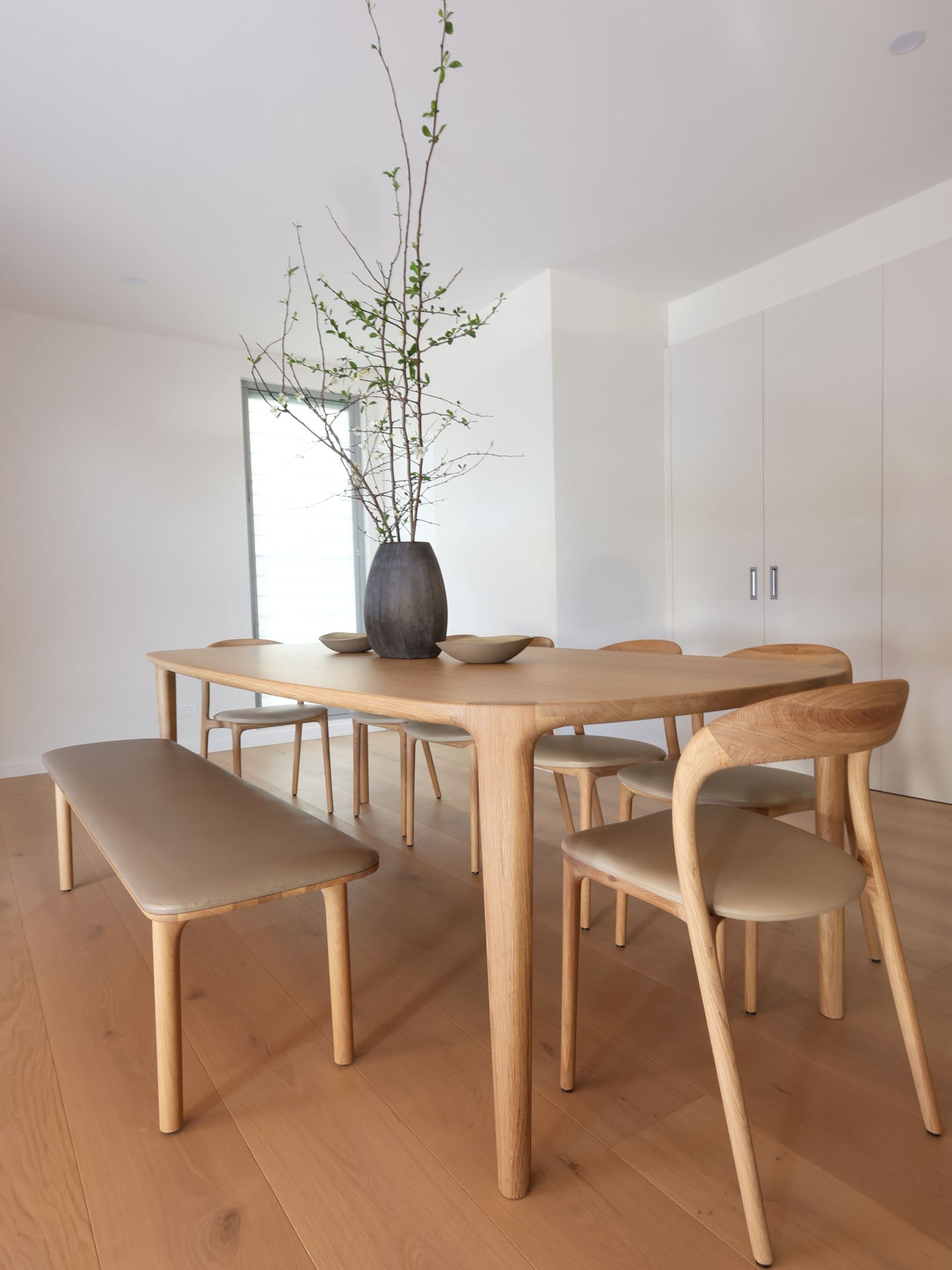 ARTISAN NEVA BENCH SEAT // Oak & Leather [Stone]