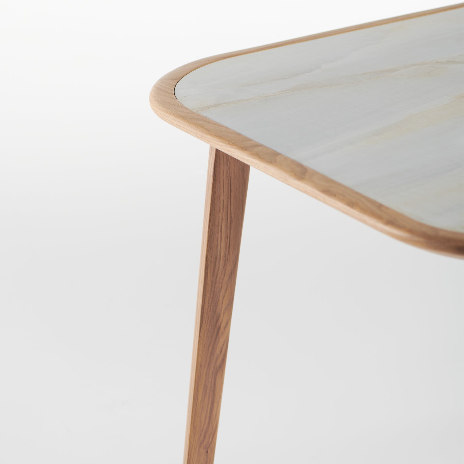 COFFEE TABLE // Kalota