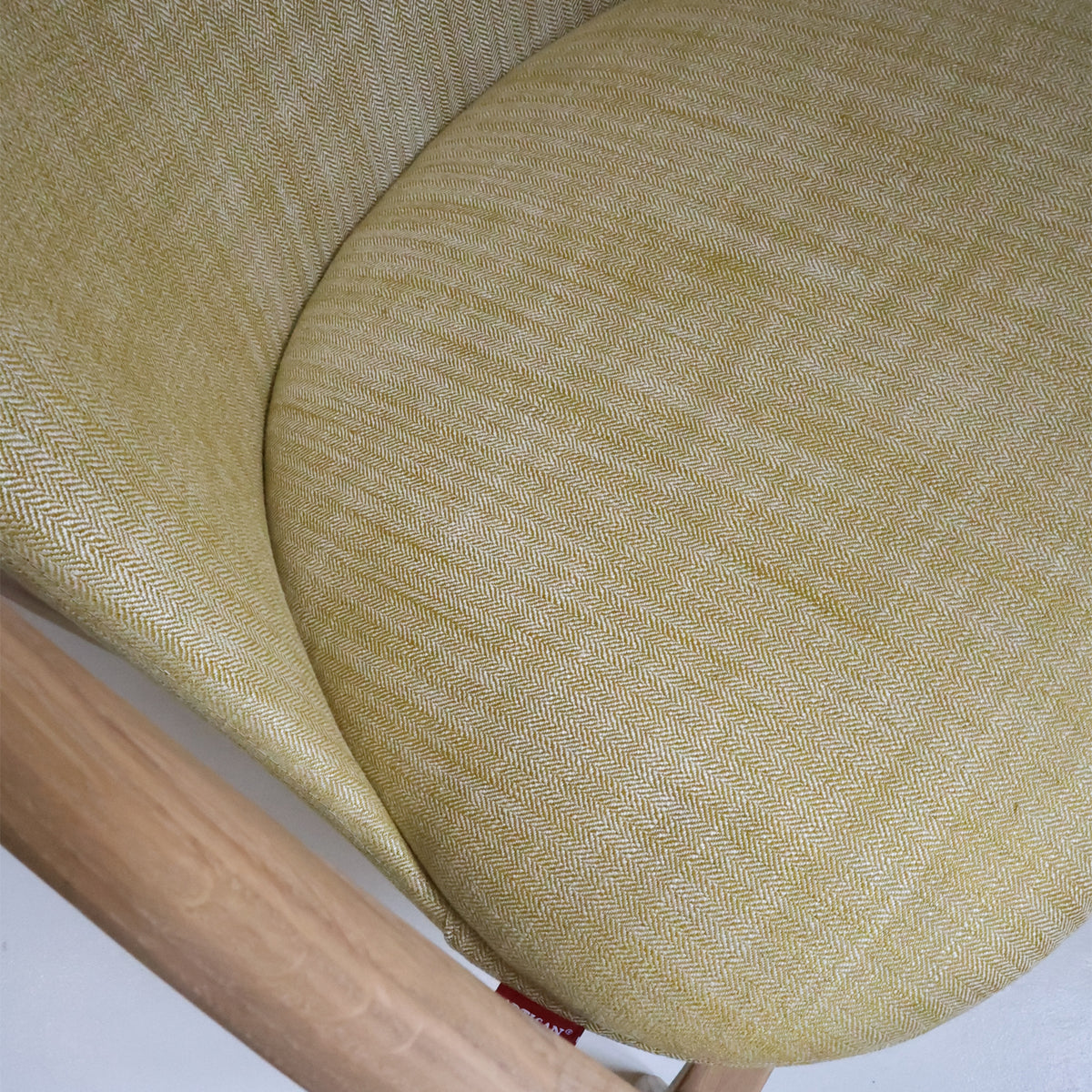 ARTISAN LOUNGE CHAIR // Neva Trimmed [Oak / Flint 015]