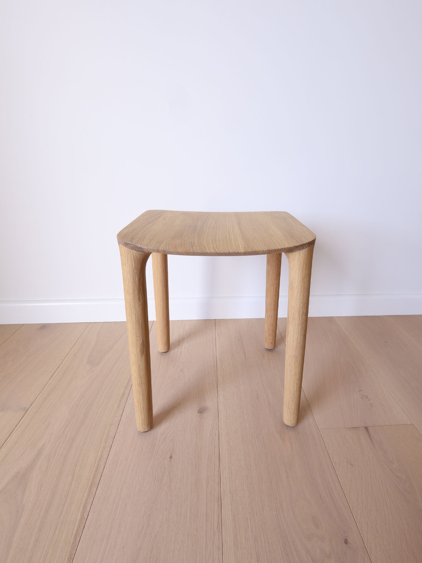 ARTISAN SHORT STOOL // NEVA, Oak