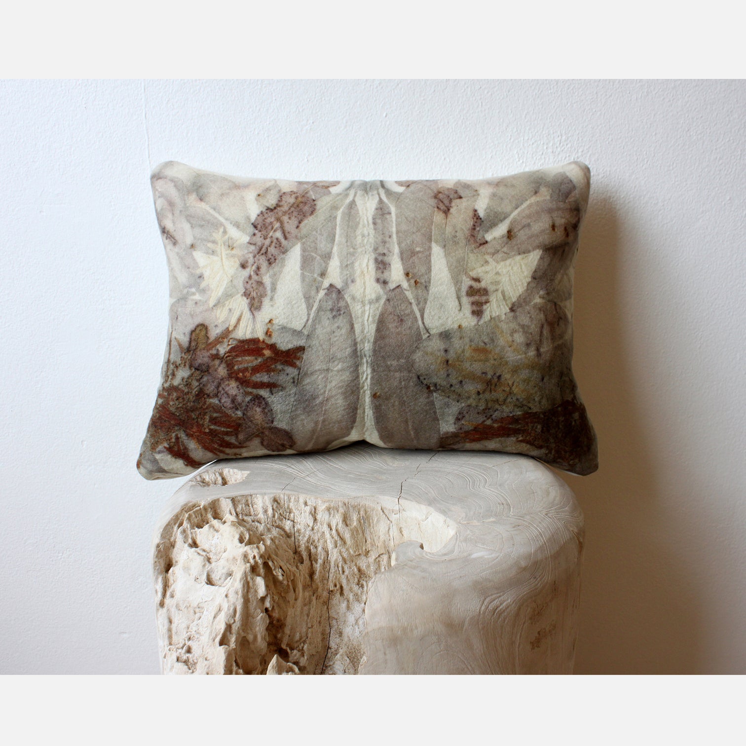 CUSHION // EcoWool, hand dyed, SNOWGUM