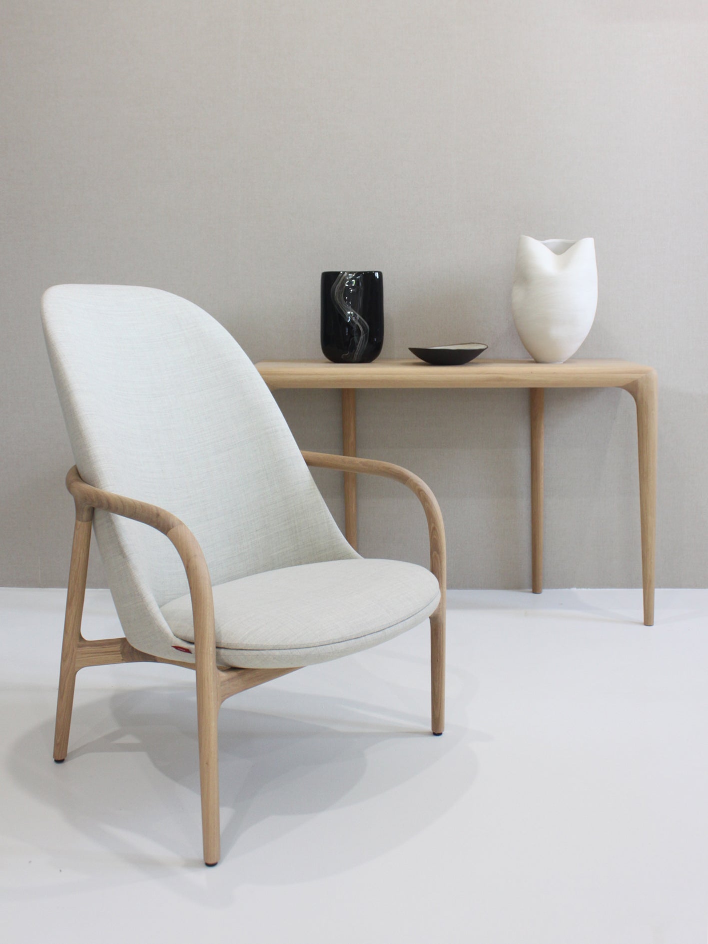 ARMCHAIR + SOFA // Neva [High back]