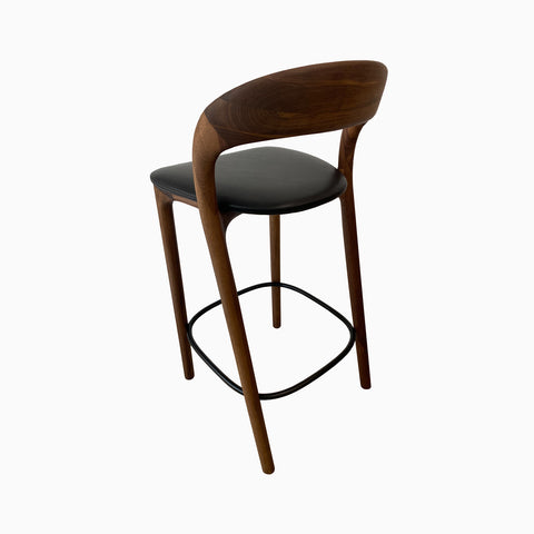 ARTISAN BAR CHAIR // NEVA LIGHT, Eu Walnut, Black Leather [65cm]