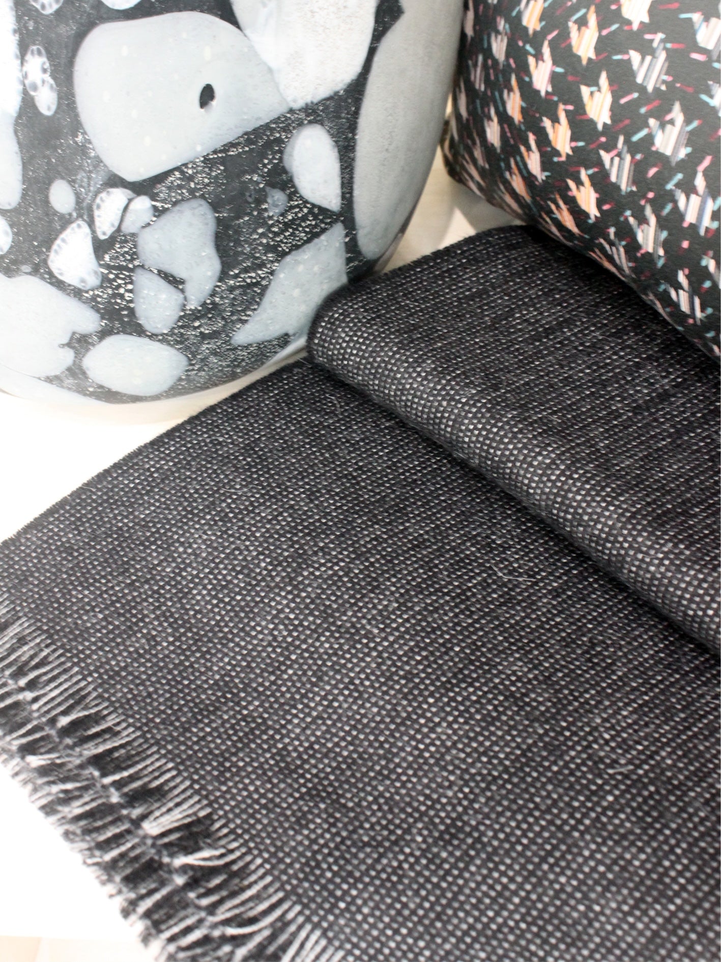 THROW // Baby Alpaca, PINE [Black & White]