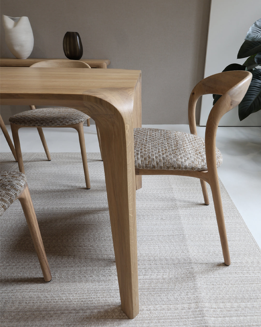 ARTISAN DINING TABLE // FLOW, OAK [6-8 Seats]