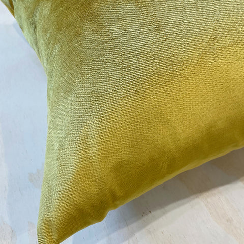 CUSHION // Velvet (poly), GOLD