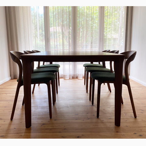 DINING CHAIR // Neva Light (Wood or Textile seat)