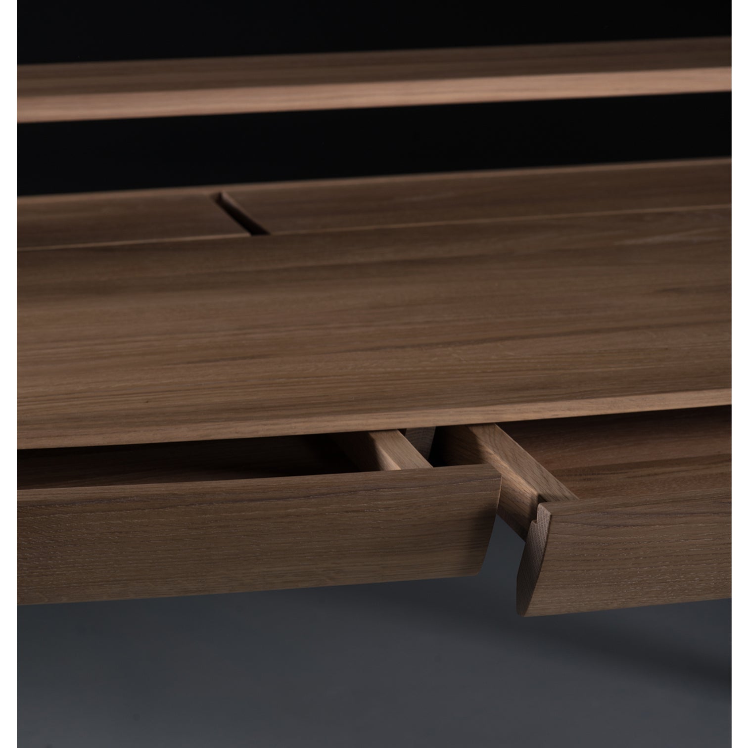 DESK // Picard