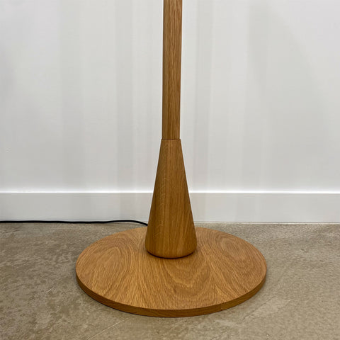 FLOOR LAMP // TOTE, Oak Natural