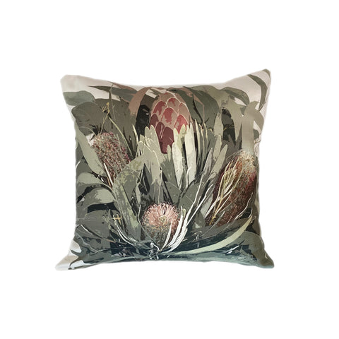 CUSHION // VENUS PROTEA